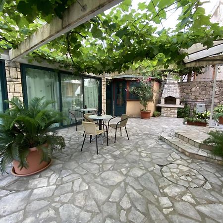 Guesthouse Tri Palme Bečići Luaran gambar