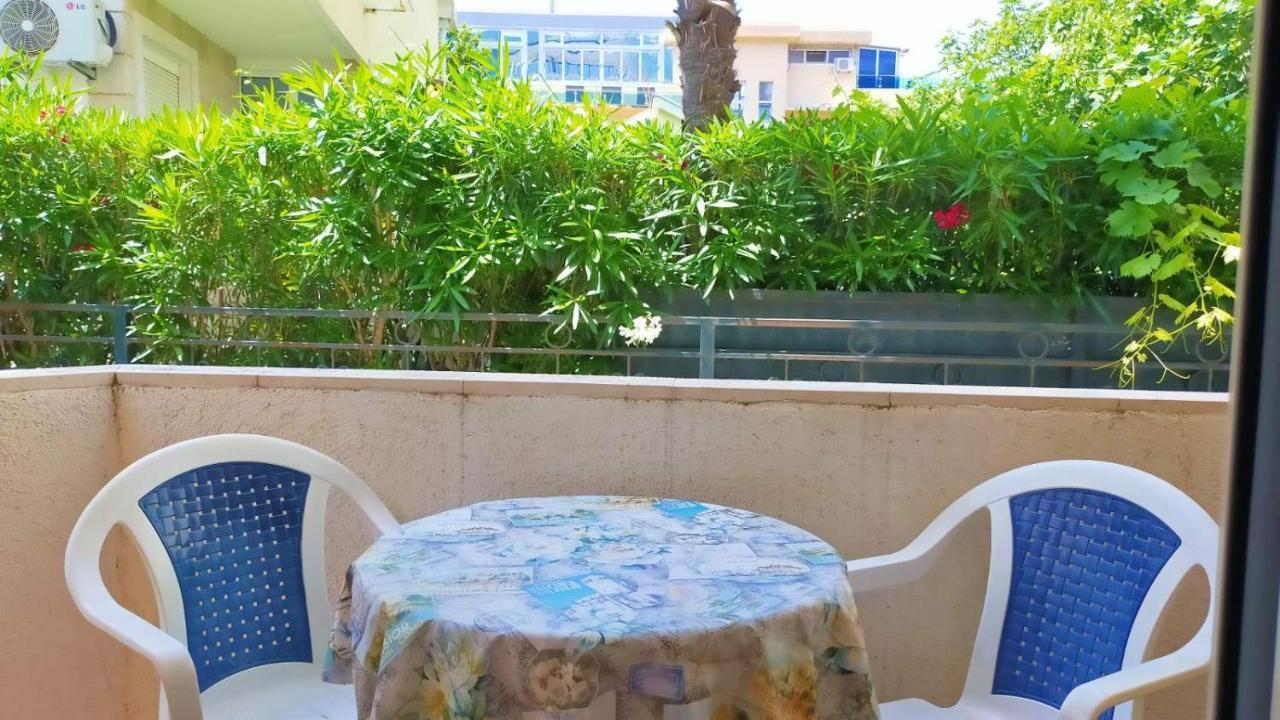 Guesthouse Tri Palme Bečići Luaran gambar