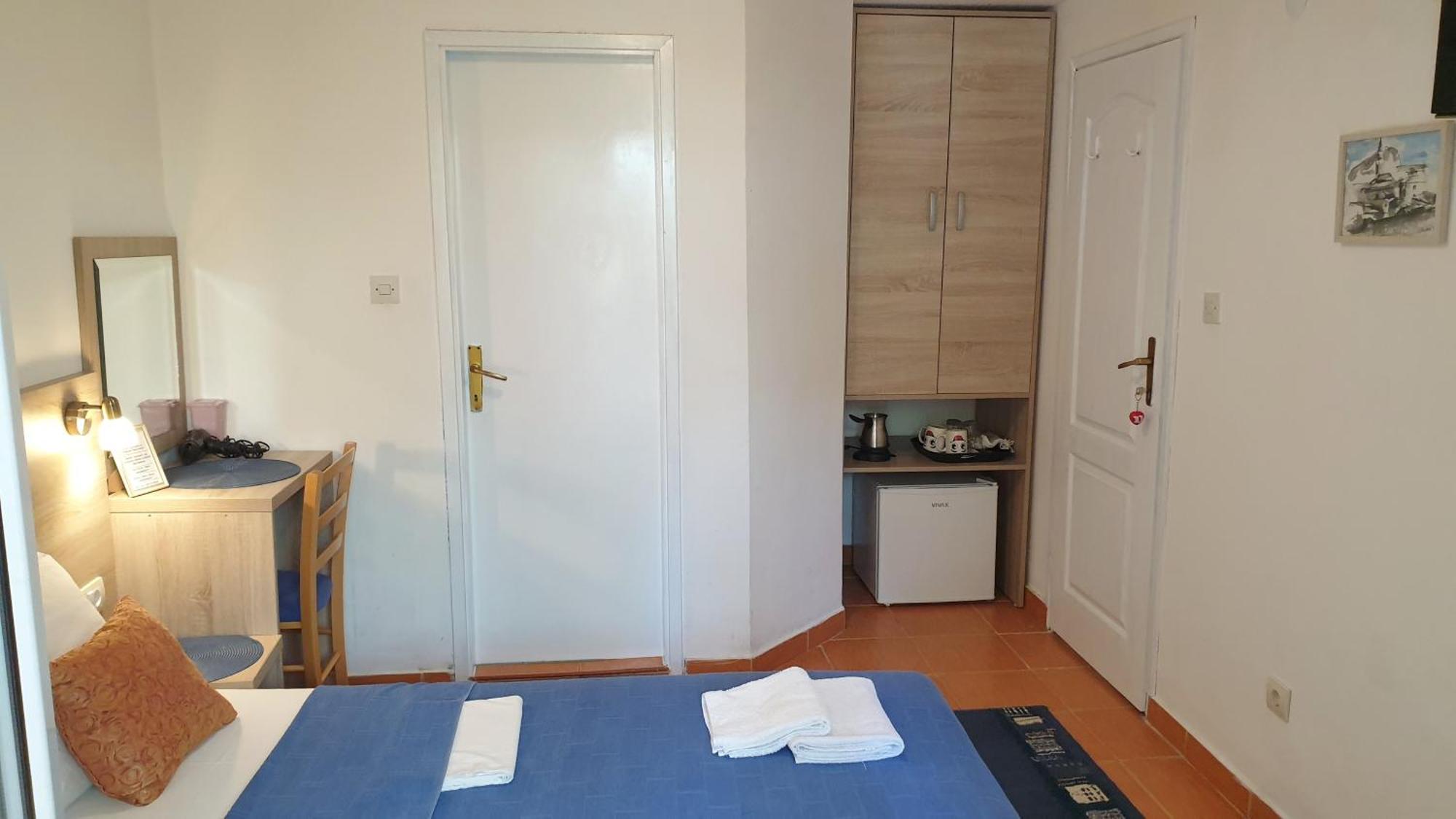 Guesthouse Tri Palme Bečići Luaran gambar